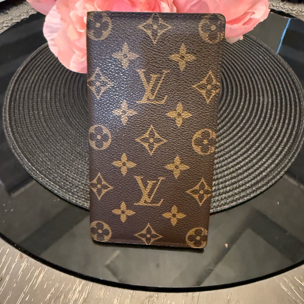 Authentic Louis Vuitton Brown Monogram Card Holder